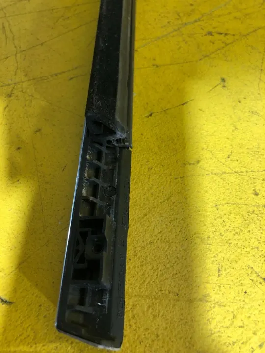 Jaguar XF 2011 Raamlijst achter rechts OEM 8X23-F255A60 image 4