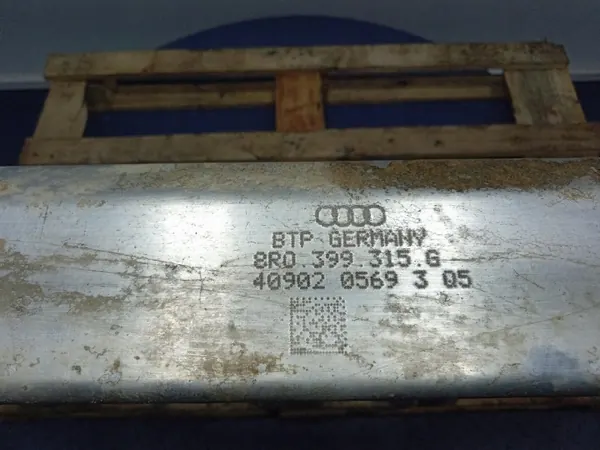 Audi Q5 Querlenker vorne OEM 8R0399315G - Gebraucht image 8