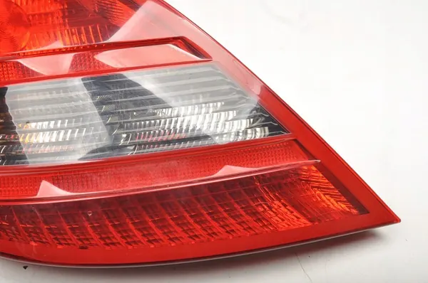 Luz trasera izquierda Mercedes-Benz A1718200564 image 5