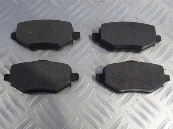 Bromsbelägg bak OEM 1643574280 för Opel Corsa F image 3