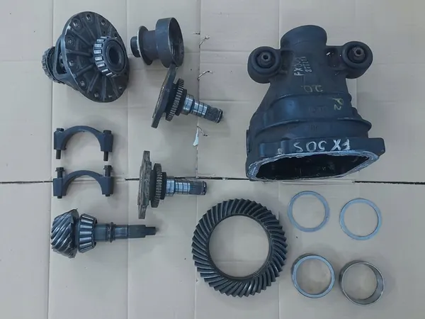 Flasque de logement de différentiel Infiniti QX70 FX50 5.0 image 4