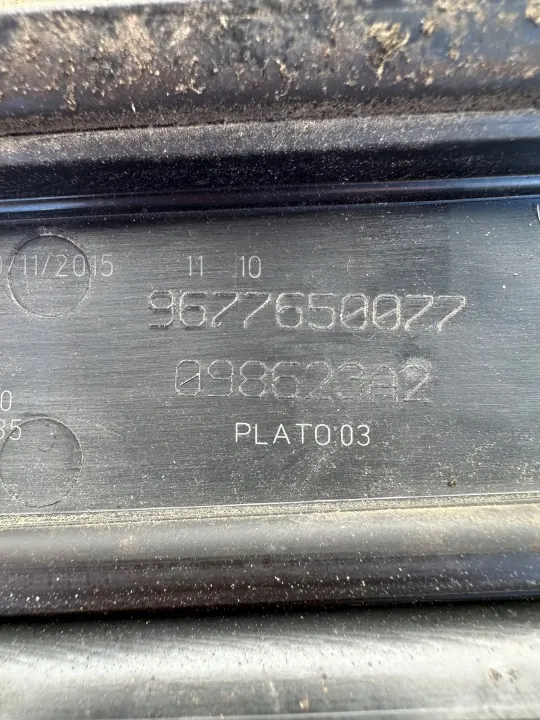 Joint de pare-brise droit OEM 9677650077 pour Citroen C4 image 4