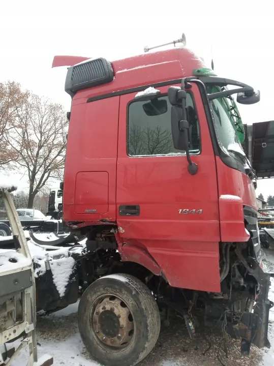 Mercedes Actros MP2 Cabineframe OEM MP2 Kabina image 3