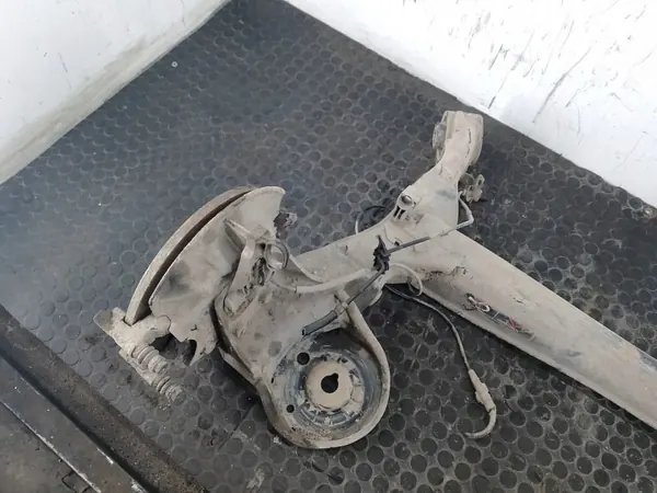 Hinterachsschwinge OEM für Citroen Berlingo II image 3