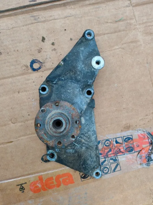 Ventilator Lagerbasis OEM 1042050105 Mercedes W124 image 2