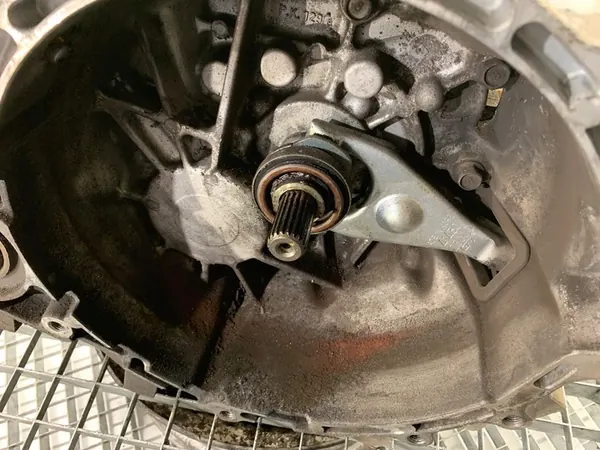 HYUNDAI i30 WAJ6C 1.6 90HV 07-12 image 7