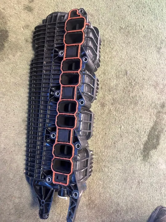 VW AUDI 3.0 TDI Coletor de admissão 059145762K image 2