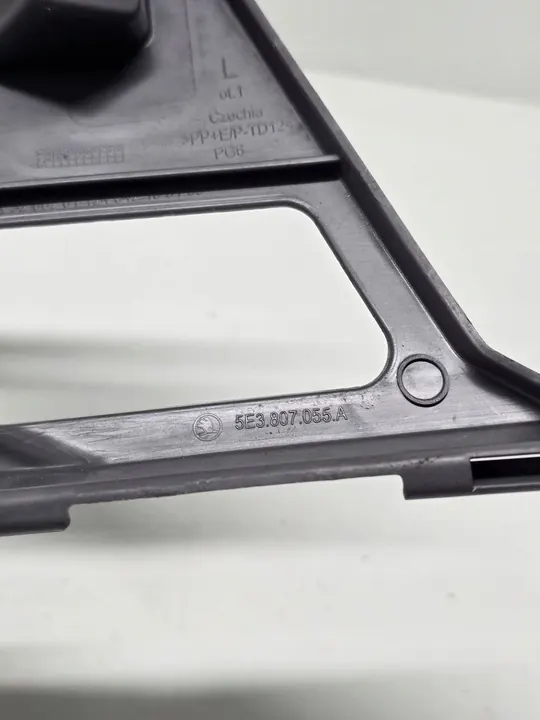Suporte de para-choque dianteiro SKODA OCTAVIA 4 esquerdo 5E3807055A image 3