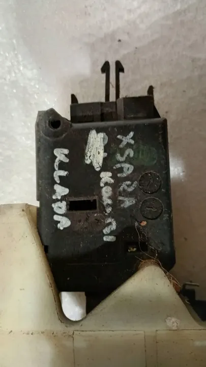 Cerrojo de portón trasero OEM XSARA ZAMEK KLAPY TYL - Usado image 10