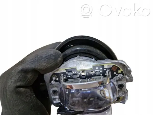 Elemento faro Cupra Leon 2024 OEM 22013000 image 7