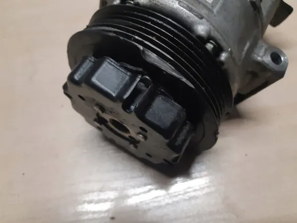 OPEL CORSA E AC Kompressori 1.0T 1.4T OEM 39006350 image 2