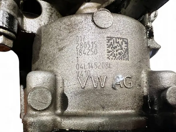 Pompe à huile d'occasion OEM 04L1452081 VW Passat B8 image 5