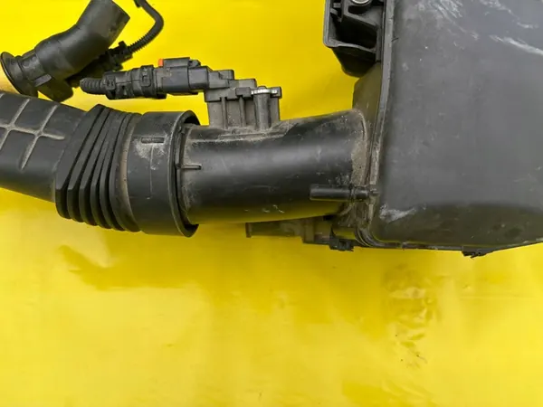 PEUGEOT 208 II Boîtier de Filtre à Air 1.5 BLUEHDI image 2