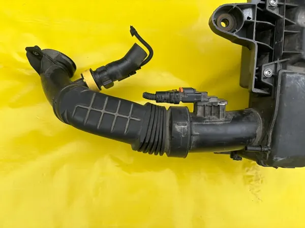 PEUGEOT 208 II Boîtier de Filtre à Air 1.5 BLUEHDI image 3