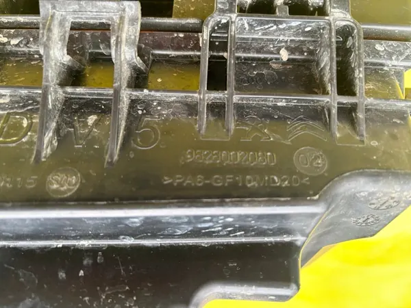 PEUGEOT 208 II Boîtier de Filtre à Air 1.5 BLUEHDI image 7