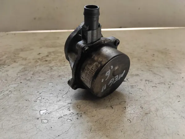 Imupumppu RENAULT MEGANE 2 II 1.5DCI 8200113585 image 2