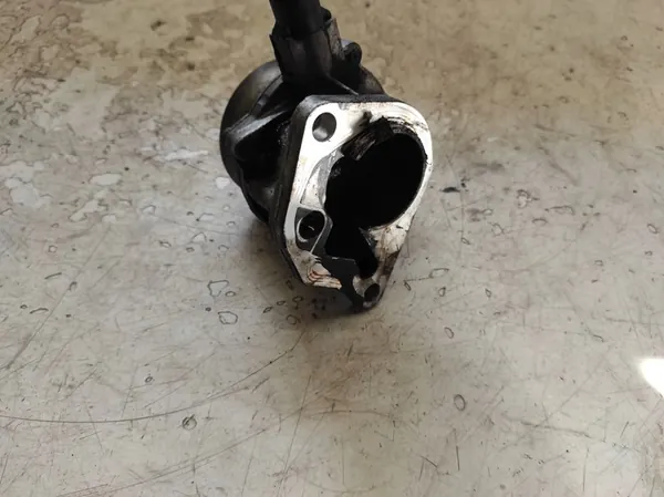 Imupumppu RENAULT MEGANE 2 II 1.5DCI 8200113585 image 3