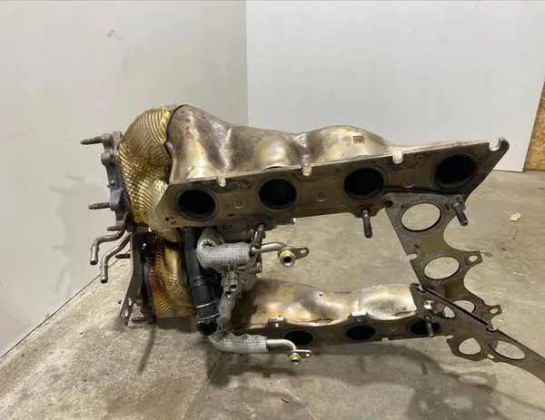 Audi A8 S8 D4 4H 2014 Turbo 079145704P image 6