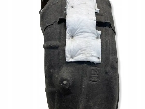 OEM OYT27099 Para-lamas Traseiro Direito - Usado image 4
