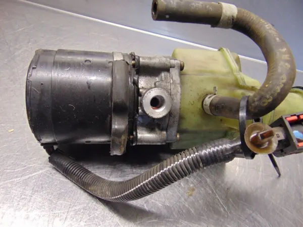 OEM 183169610C servostyrpump för Nissan Almera image 5