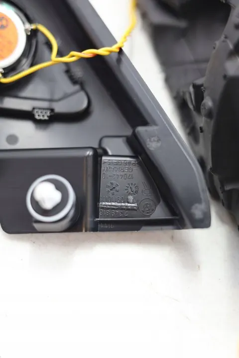 Cadre de grille haut-parleur Harman Kardon OEM 765434567 image 3