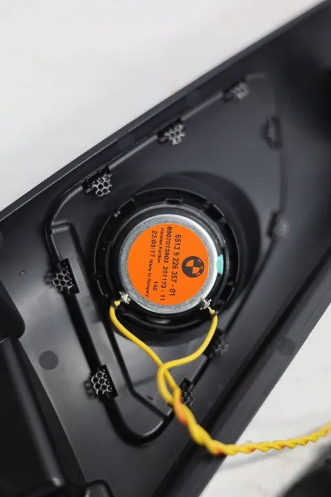 Cadre de grille haut-parleur Harman Kardon OEM 765434567 image 4
