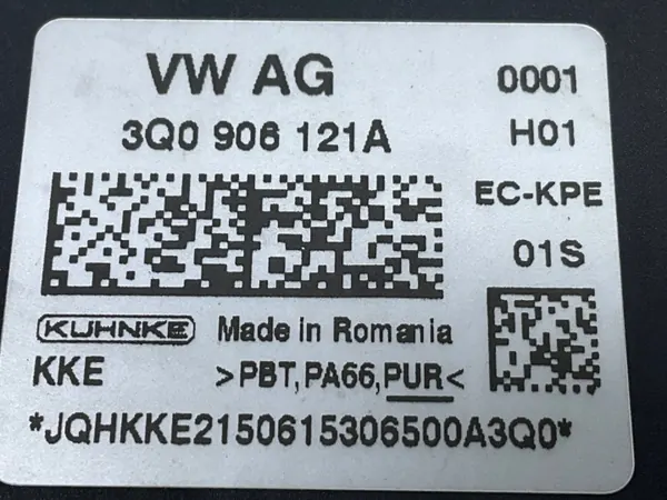 Módulo Control Bomba Combustible Audi A3 8V OEM 3Q0906121A image 4