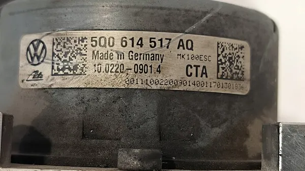 Pompe ABS 5Q0614517AQ Skoda Octavia III image 4