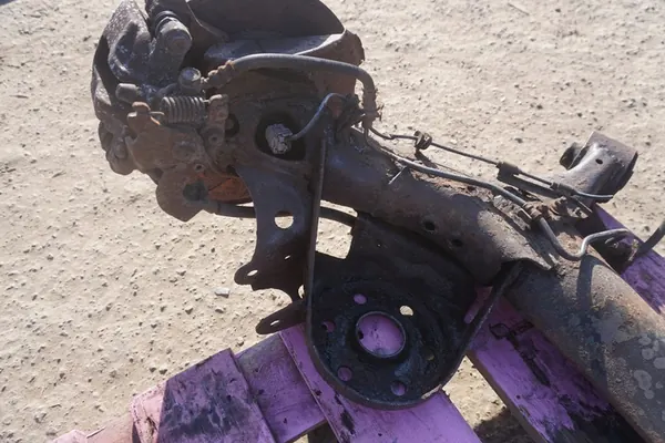 TOYOTA AURIS I 2006-2012 Trave di Sospensione Posteriore 4210102260 image 4