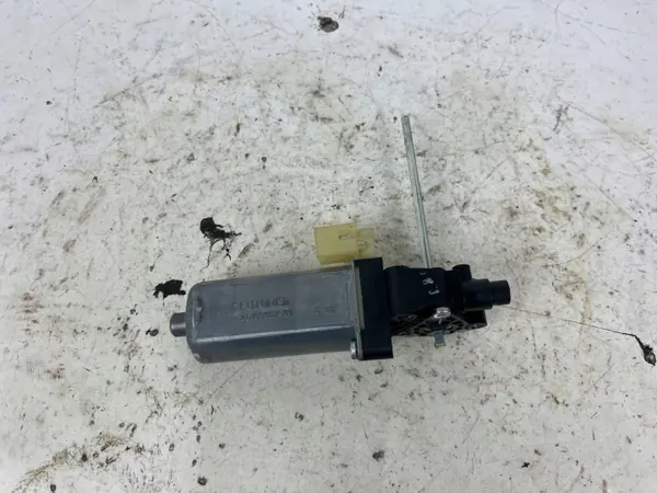 Tesla Model X Sitzmotor OEM AG155967A1 - Gebraucht image 2