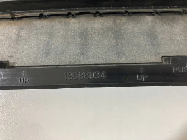 Bakluckeventilationsgallret OEM 13588034 för Camaro VI 2016+ image 3