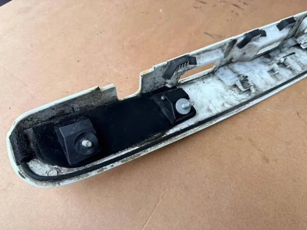 Nissan Qashqai 2007 Takakilven Valo OEM 90810JD0 image 6
