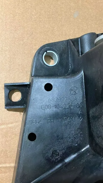 CHRYSLER PACIFICA 2021 Soporte de Radiador Superior Derecho 68292238AB image 6