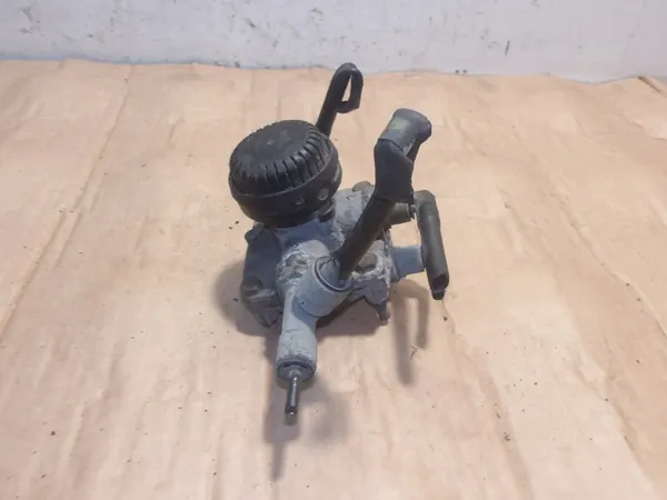 Vanne de relais Renault Magnum image 4