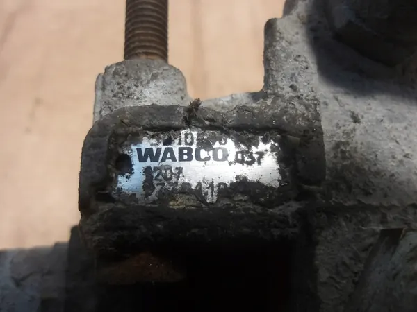 Vanne de relais Renault Magnum image 5