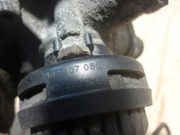 Vanne de relais Renault Magnum image 7