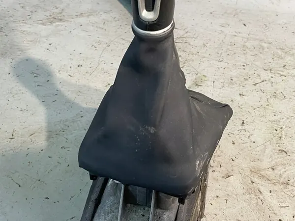 Manuaalivaihteiston valitsinsarja SEAT Ibiza IV 1.4 16V image 4