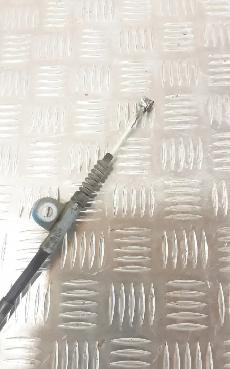 Infiniti QX80 Handremkabel OEM FOB28985 image 3