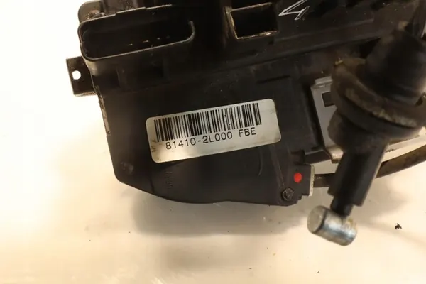 Vänster Bakdörrslås Hyundai i30 1.6 CRDi 81410-2L000 image 7