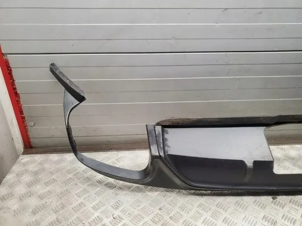 Audi Q8 2021 Bakre Stötfångarstrimma OEM 4M8807521D image 3