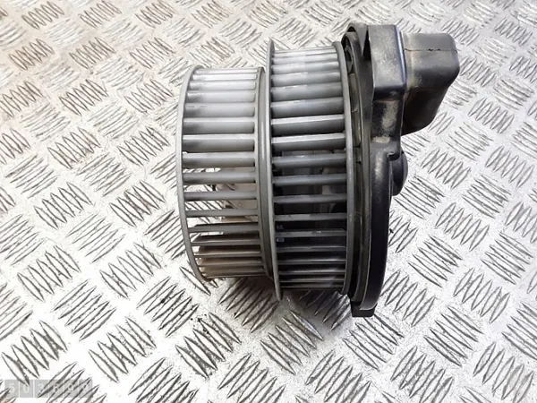 Toyota Previa Värmeblåsfläkt OEM 1940007291 image 4