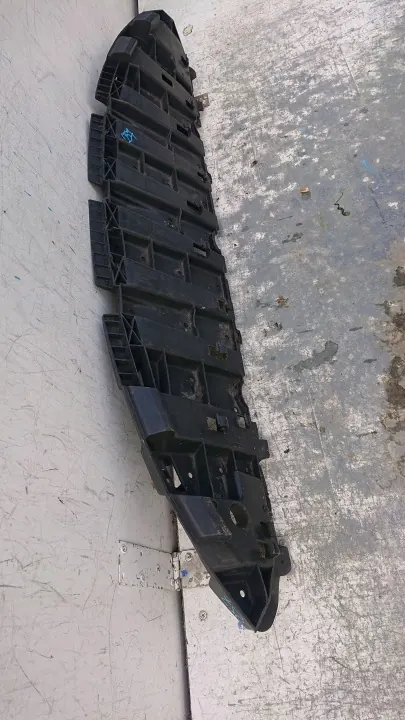 Renault Laguna III framstötskydd OEM 620102560R image 3