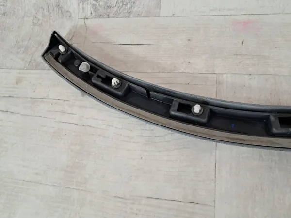 Audi Q7 4M0 Takasivun Vasen Lokasuojus OEM 4M0853817E image 5
