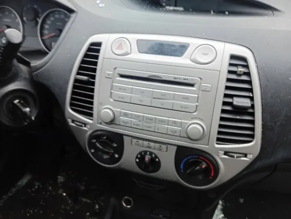 HYUNDAI I20 1 instrumentpanel 08-14 5 dörrar image 8