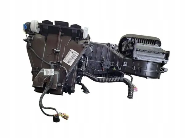 Lämmittimen kotelo OEM 1Z1820003EH Skoda Octavia II image 3
