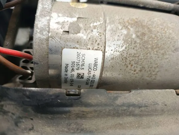 Bomba compresor suspensión BMW OEM 26071679 image 7