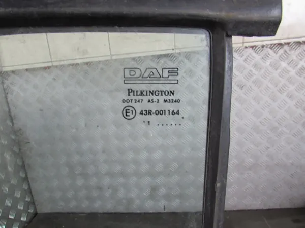 DAF XF 105 10-13R cabineruit - OEM SZYBA KABINY image 8