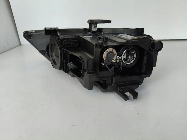 Faros Derecho Audi Q3 8U 14- Lift Xenon LED image 5