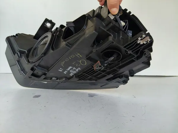Faros Derecho Audi Q3 8U 14- Lift Xenon LED image 7