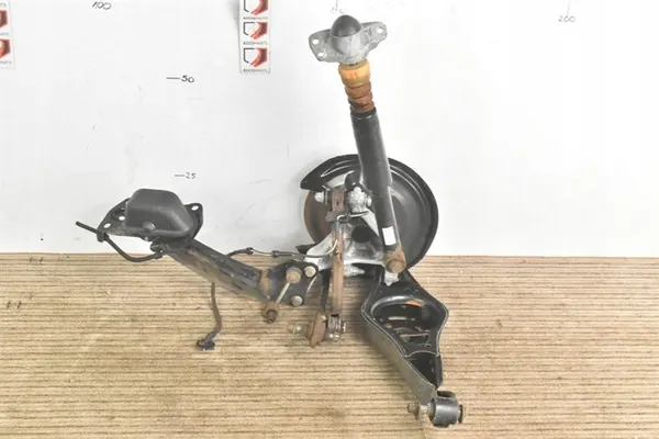 Mozzo Direzionale Posteriore Destro 2WD Audi Q3 8U Tiguan 5N OEM image 3